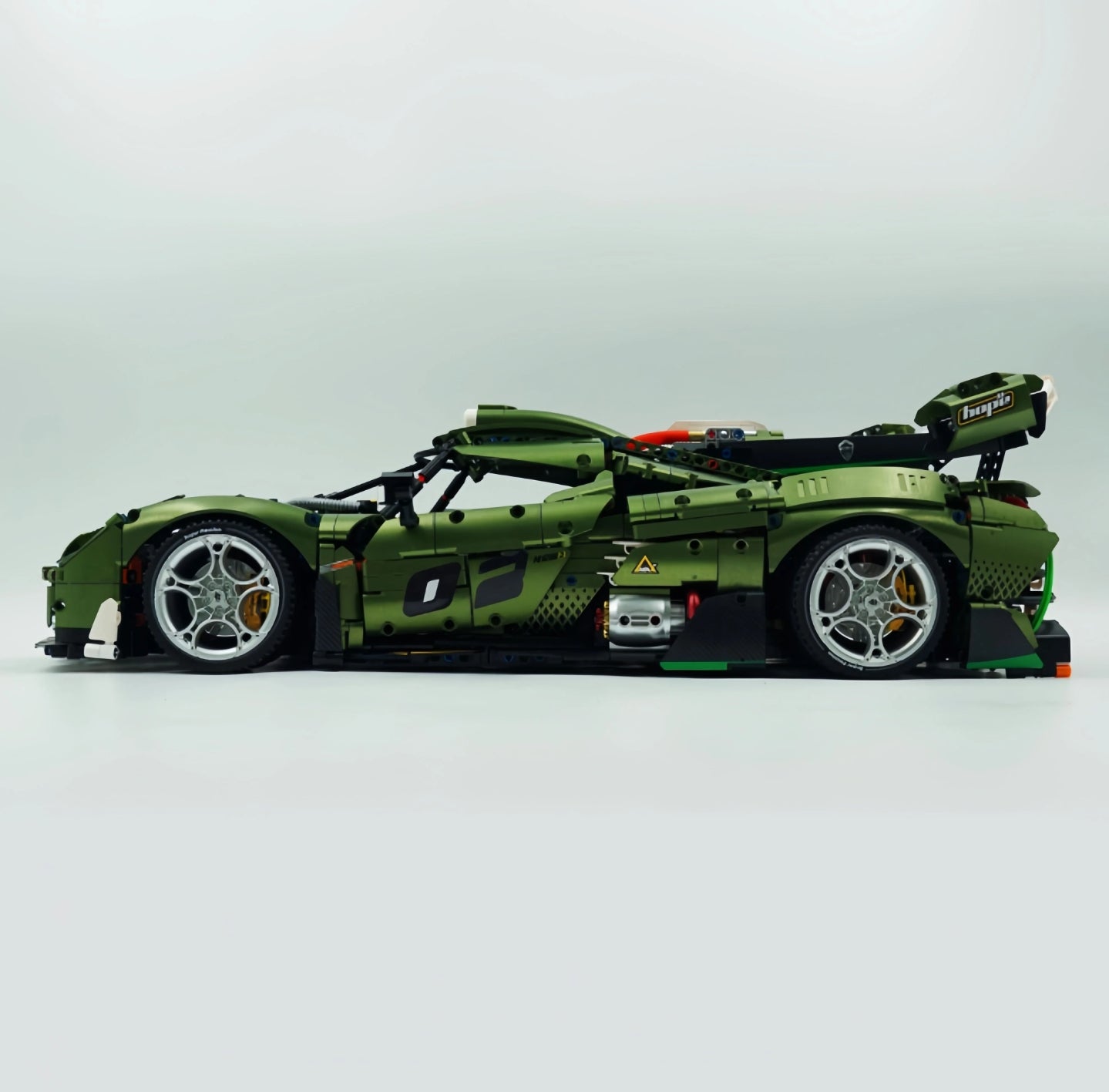 1:8 JESKO super sports car, high degree of detail restoration (3838 pieces)