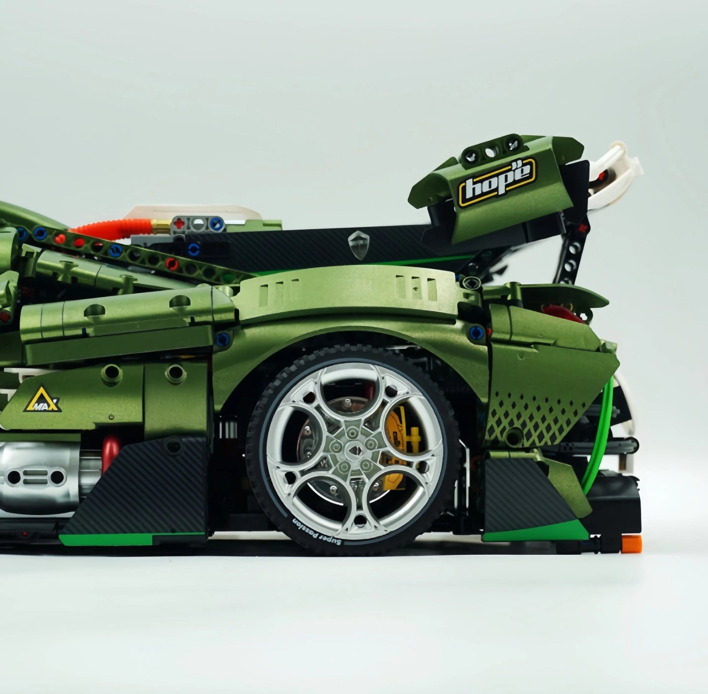 1:8 JESKO super sports car, high degree of detail restoration (3838 pieces)