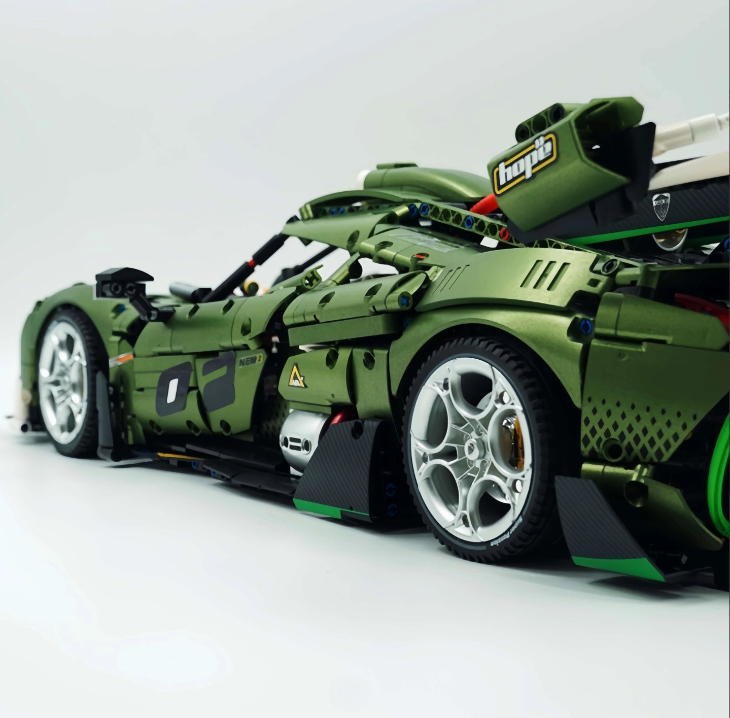 1:8 JESKO super sports car, high degree of detail restoration (3838 pieces)