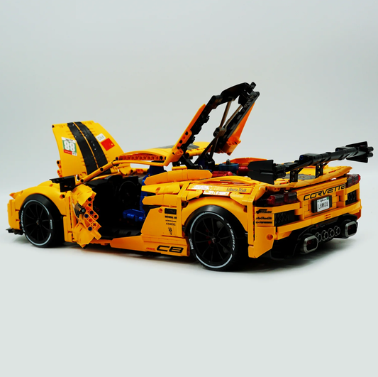 1:8 C8 supercar building kit (3788 pieces)