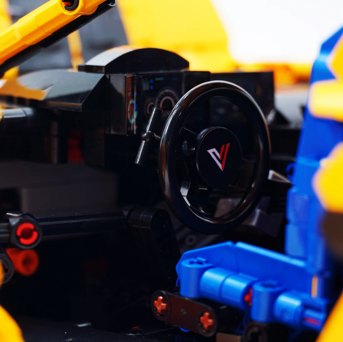 1:8 C8 supercar building kit (3788 pieces)