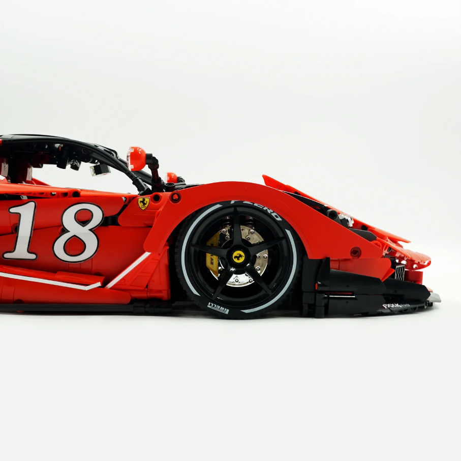 1:8 FXXK EVO custom modification, classic red, oversized rear wing (4739 pieces)