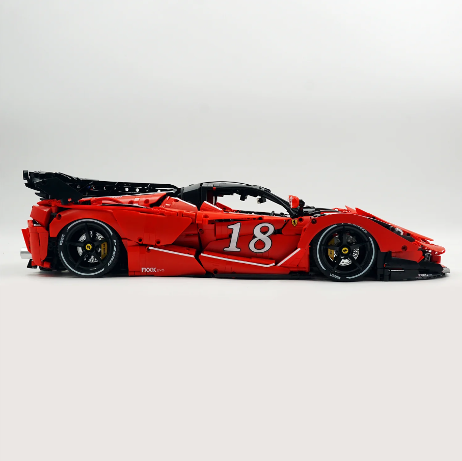 1:8 FXXK EVO custom modification, classic red, oversized rear wing (4739 pieces)
