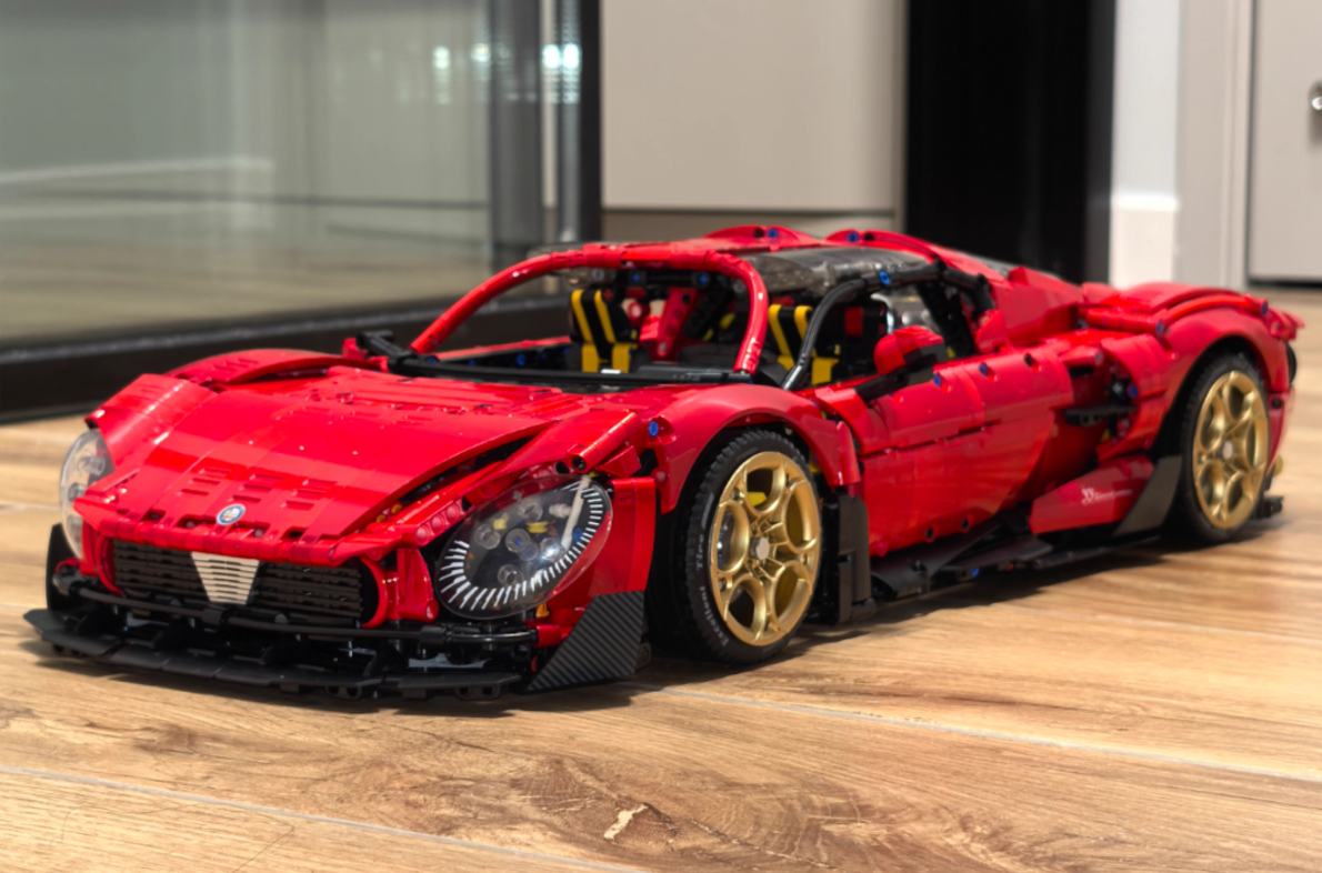 1:8 Romeo 33 Stradale, custom pearlescent red paint (3861 pieces)