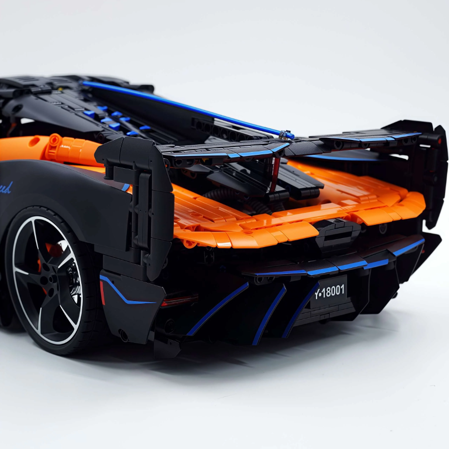 1:8 Sabre Building Block Supercar, Static Version (3862 PCS)