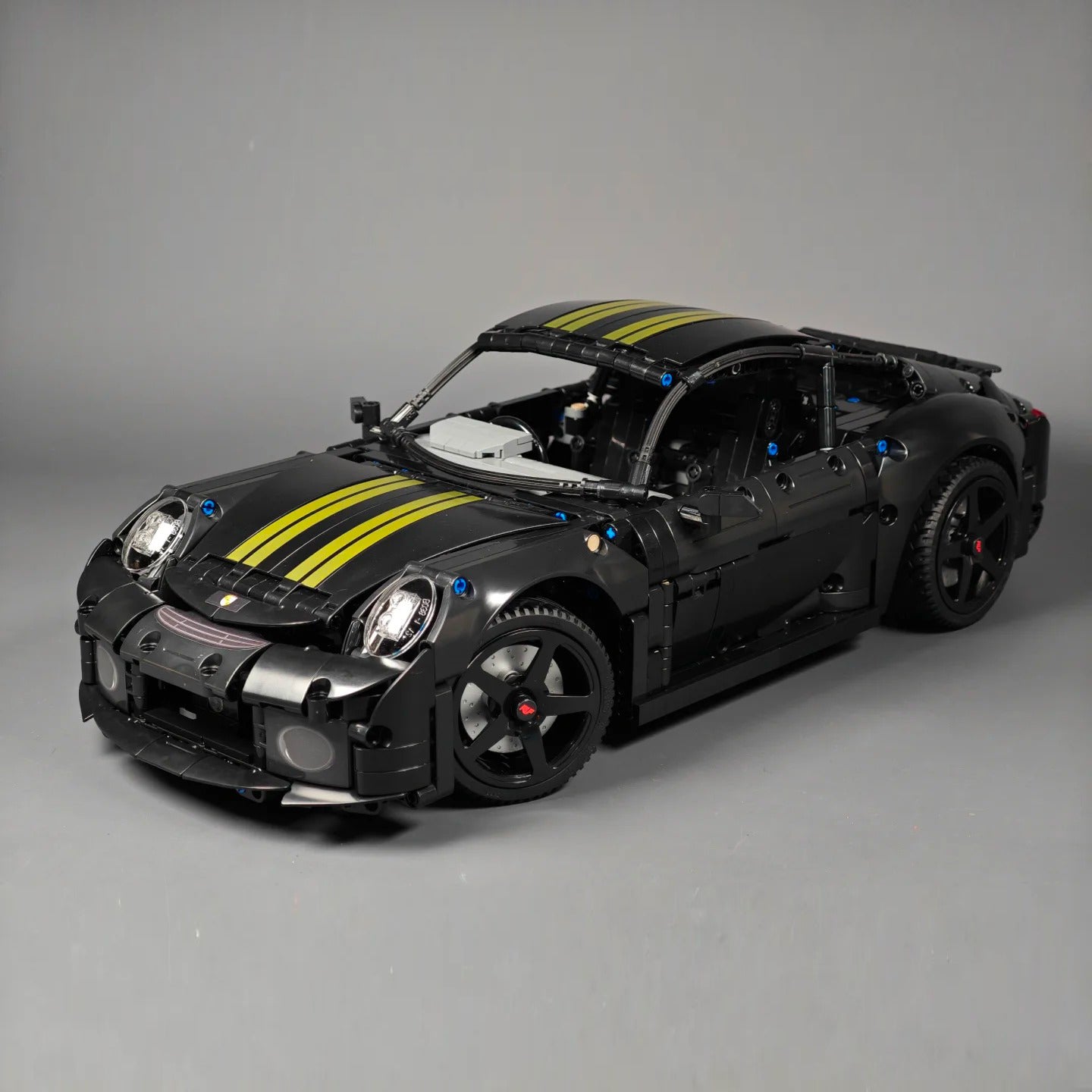 1:10 RUF GT, highly detailed and restored, a must-have for RUF fans (1165 pieces)