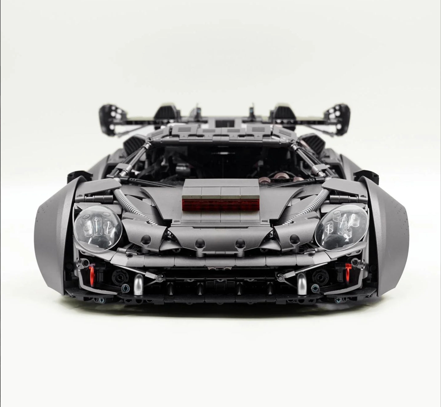 1:8 Supercar 918 (4306 pieces)Body size: 61.8cm*33.6cm*15.3cm