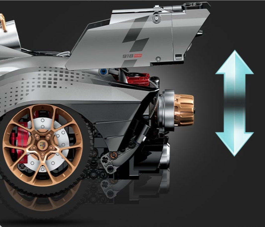 1:8 Supercar 918 (4306 pieces)Body size: 61.8cm*33.6cm*15.3cm