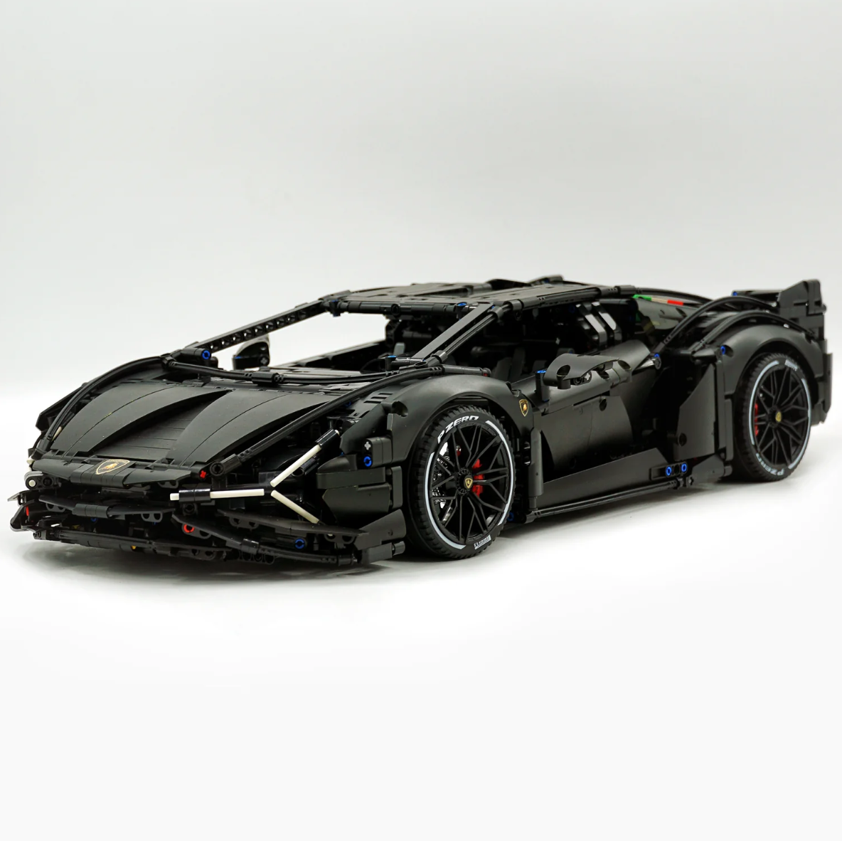 1:8 Lambo Sian Black Special Edition (3696 PCS)