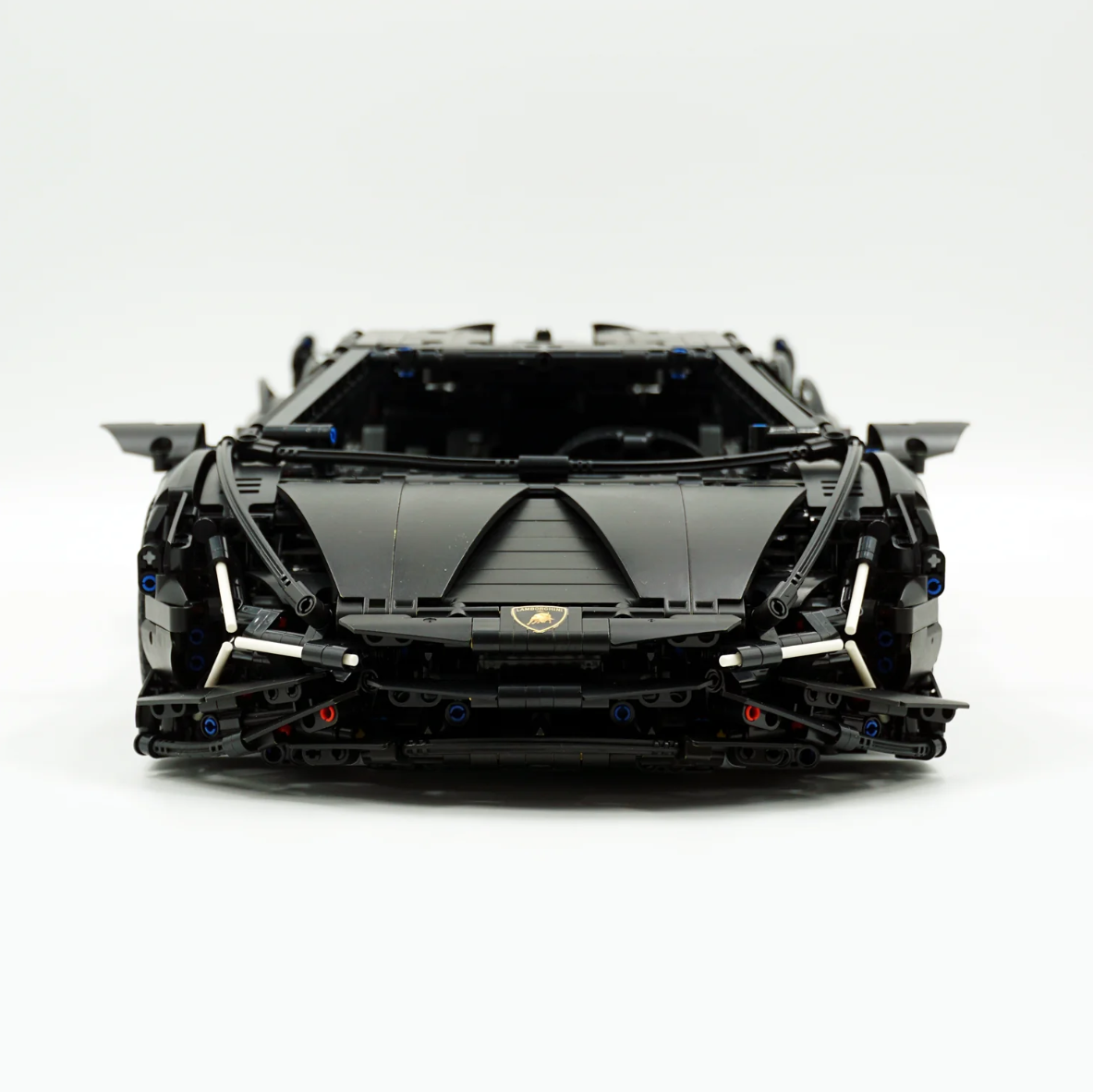 1:8 Lambo Sian Black Special Edition (3696 PCS)