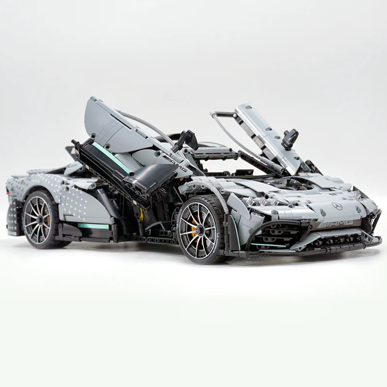 1:8 Mercedes-AMG ONE building set with remote control, fully detailed simulation, ultimate collector's item, electric wing doors, rear wing lift, controllable lights, launch control (3295 pieces)