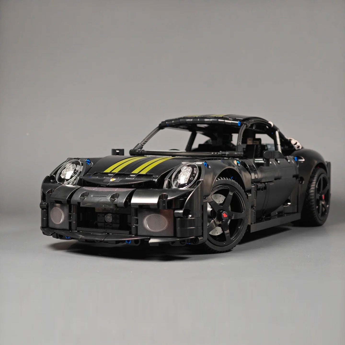 1:10 RUF GT, highly detailed and restored, a must-have for RUF fans (1165 pieces)