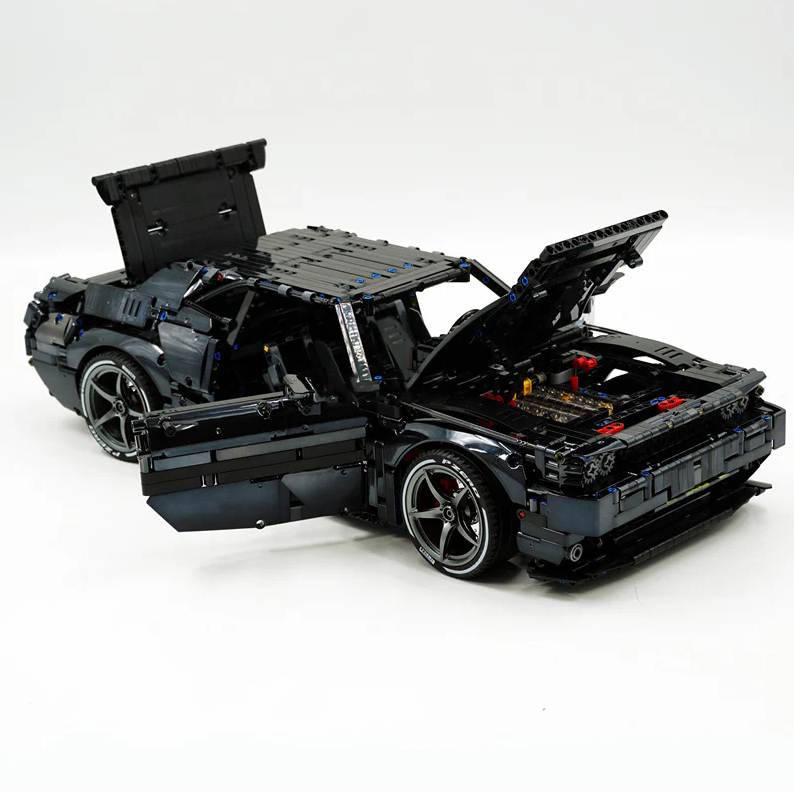 1:8 Dodge Challenger, Black Warrior custom version building block supercar (3300+ pieces)