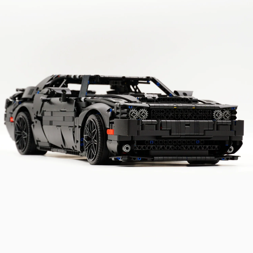 1:8 Dodge Challenger, Black Warrior custom version building block supercar (3300+ pieces)