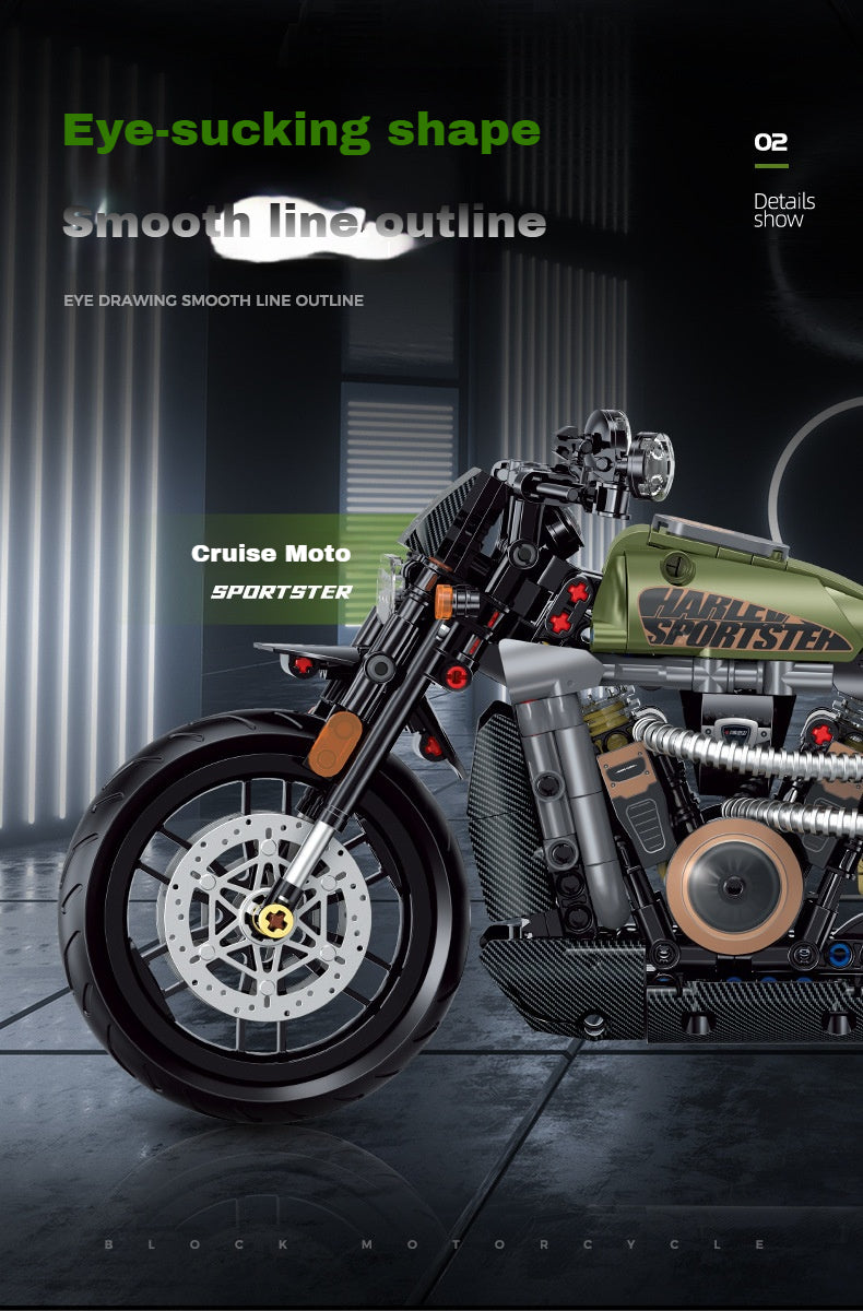 1:8 Cruiser Motorcycle (634 pieces)