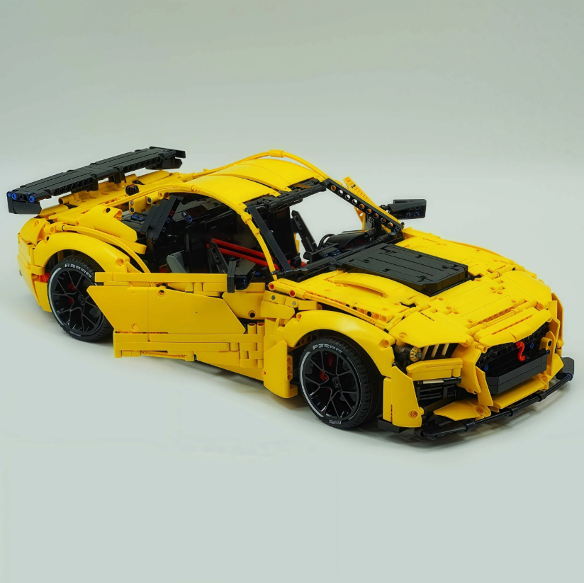 1:8 Shelby GT500, yellow custom brick supercar (3400 PCS)