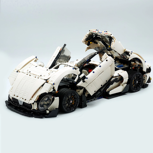 1:8 Romeo 33 Stradale supercar, White Goddess static custom version building block supercar (3861 pieces)