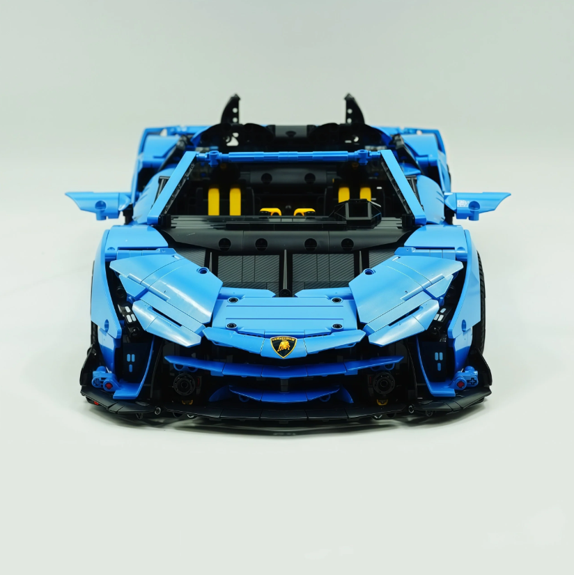 1:8 Lambo Auténtica, building block supercar, painted pearl blue/red, static version (3392 pieces)