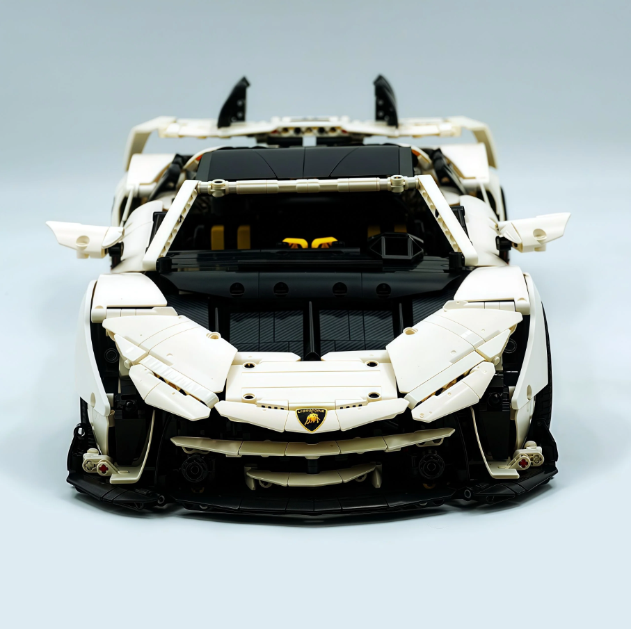 1:8 Lambo Auténtica, White Goddess Edition Building Block Supercar (3392 pieces)