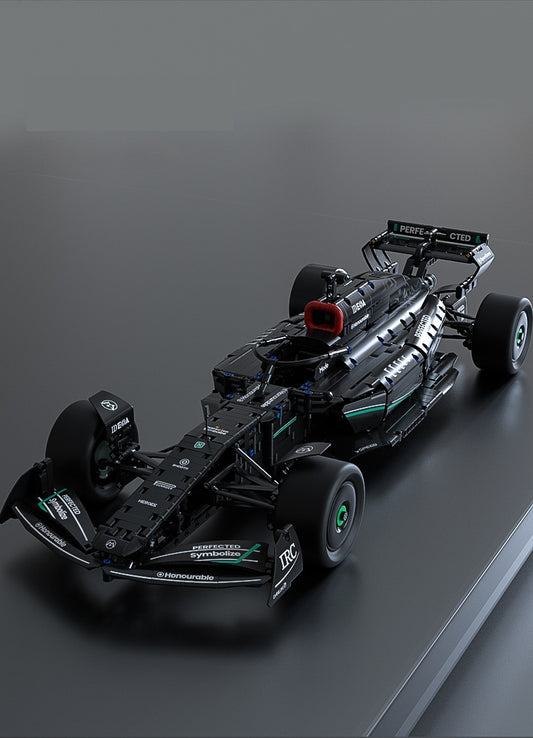 1:8 Formula One car Product size：68cm*28.5cm*15cm