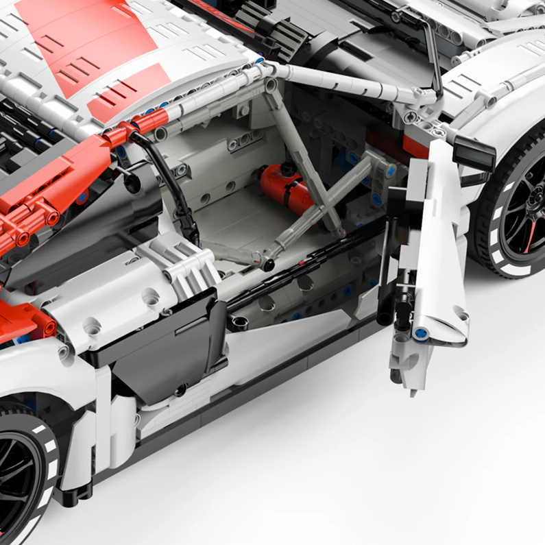 Audi R8 LMS GT3-1:8 Building Block Supercar (3300+ pieces)