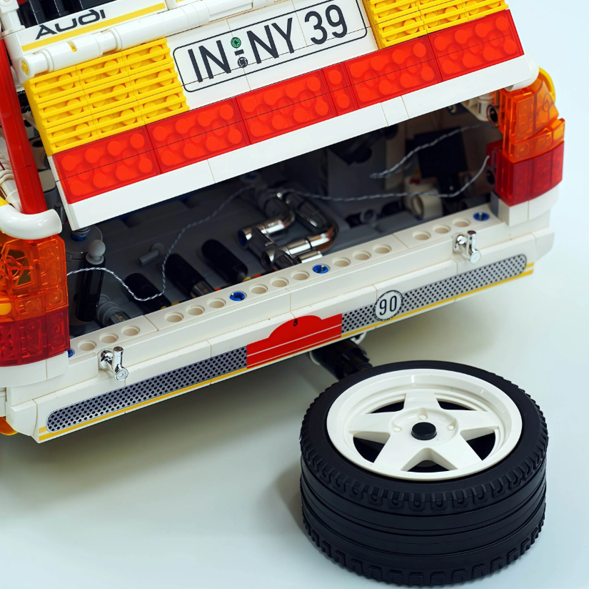1:8 Audi Rally Quattro S1B Set 1984, Authentic Licensed (3887+ pieces)