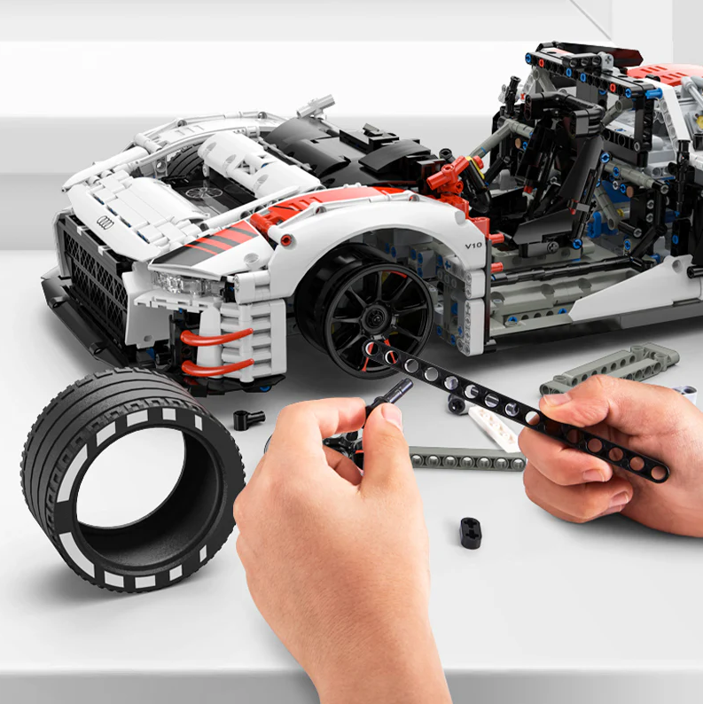 Audi R8 LMS GT3-1:8 Building Block Supercar (3300+ pieces)