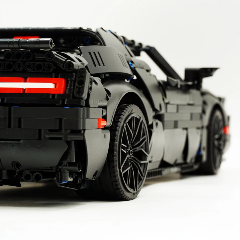 1:8 Dodge Challenger, Black Warrior custom version building block supercar (3300+ pieces)
