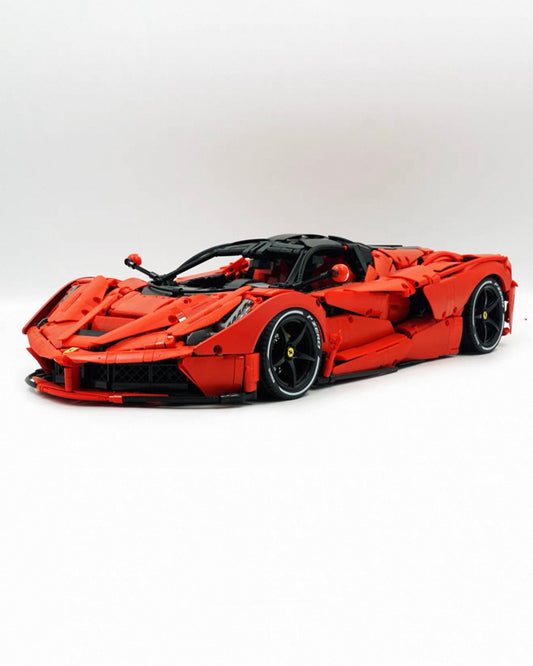1:8 scale supercar, classic red, with an oversized rear wing (4739 pieces)