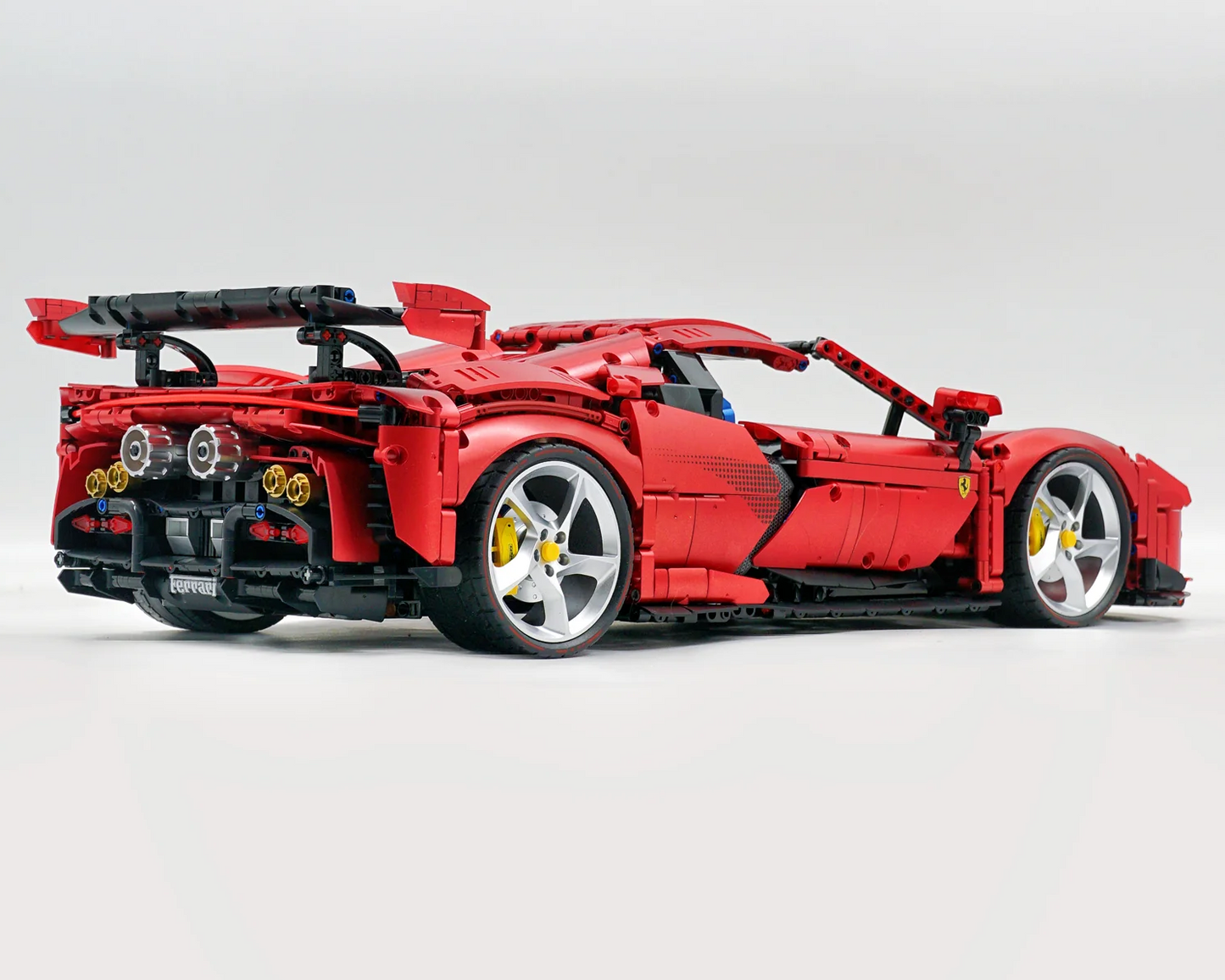 1:8 SF90 Building Set: The Ultimate Supercar (3982 pieces)