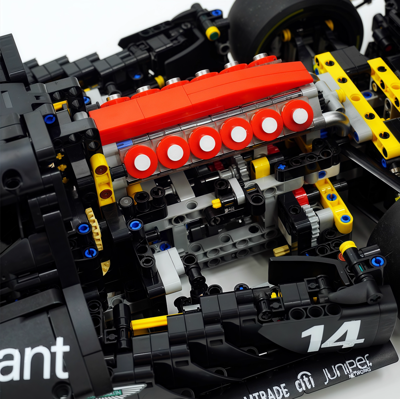 1:8 Martin Valkyrie Building Block Supercar (3869 pieces)