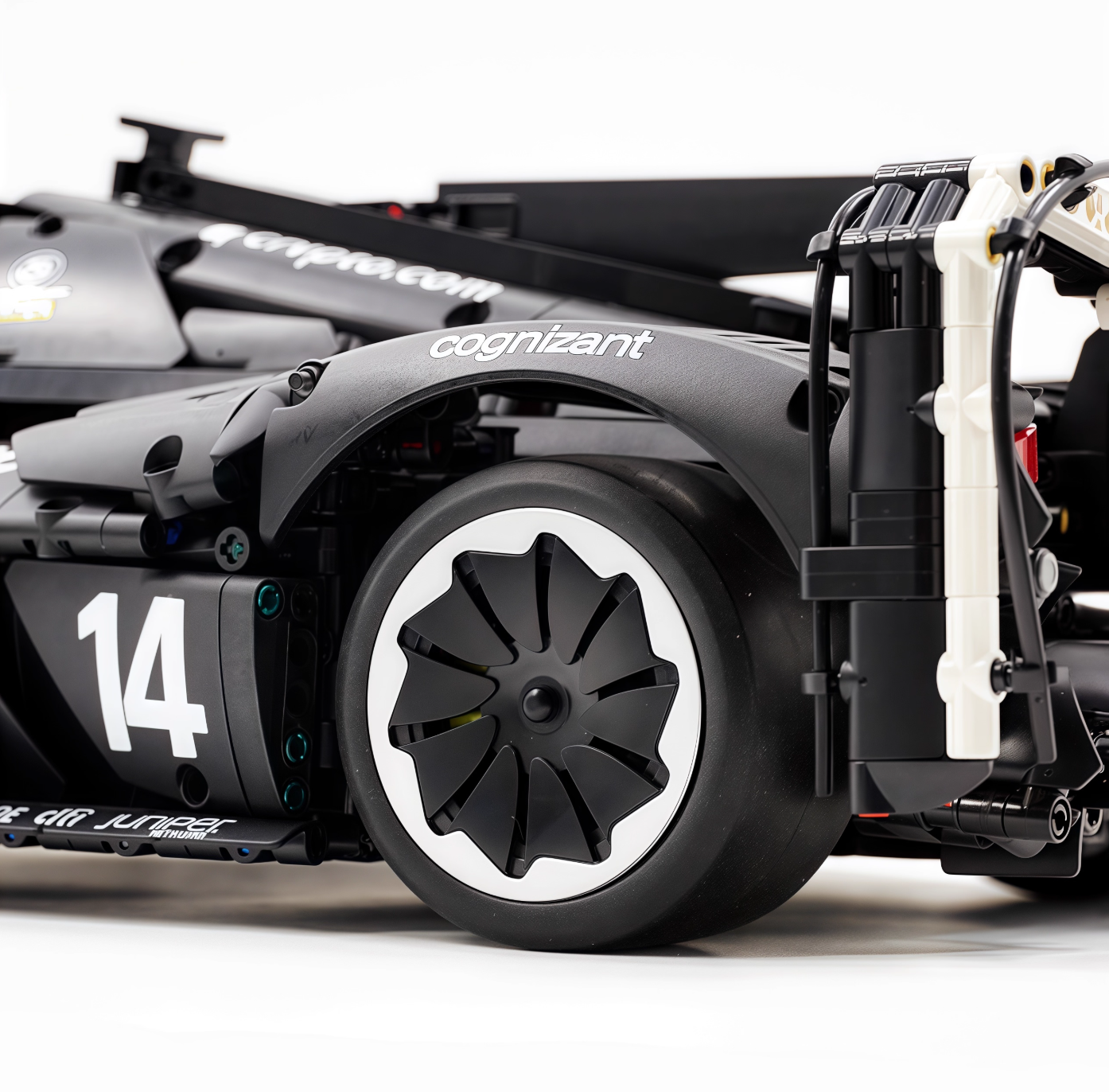 1:8 Martin Valkyrie Building Block Supercar (3869 pieces)