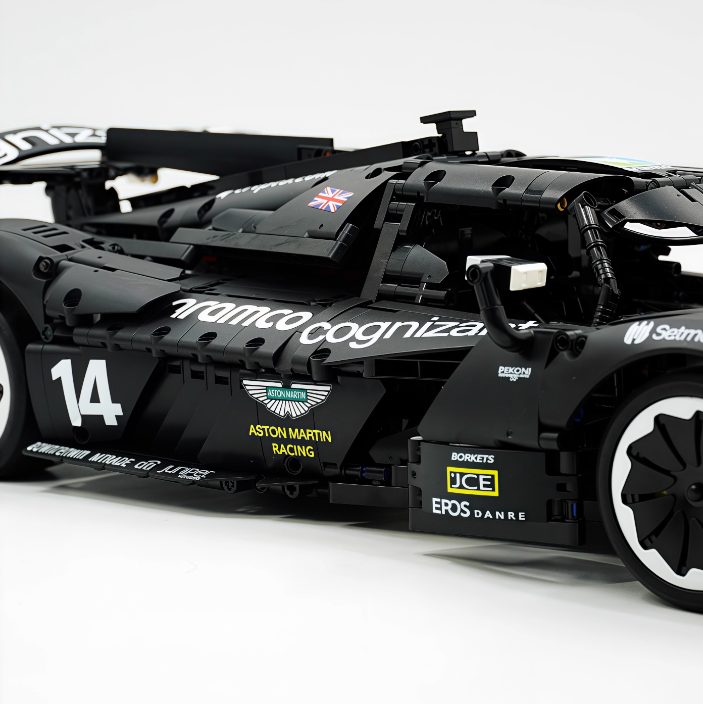 1:8 Martin Valkyrie Building Block Supercar (3869 pieces)