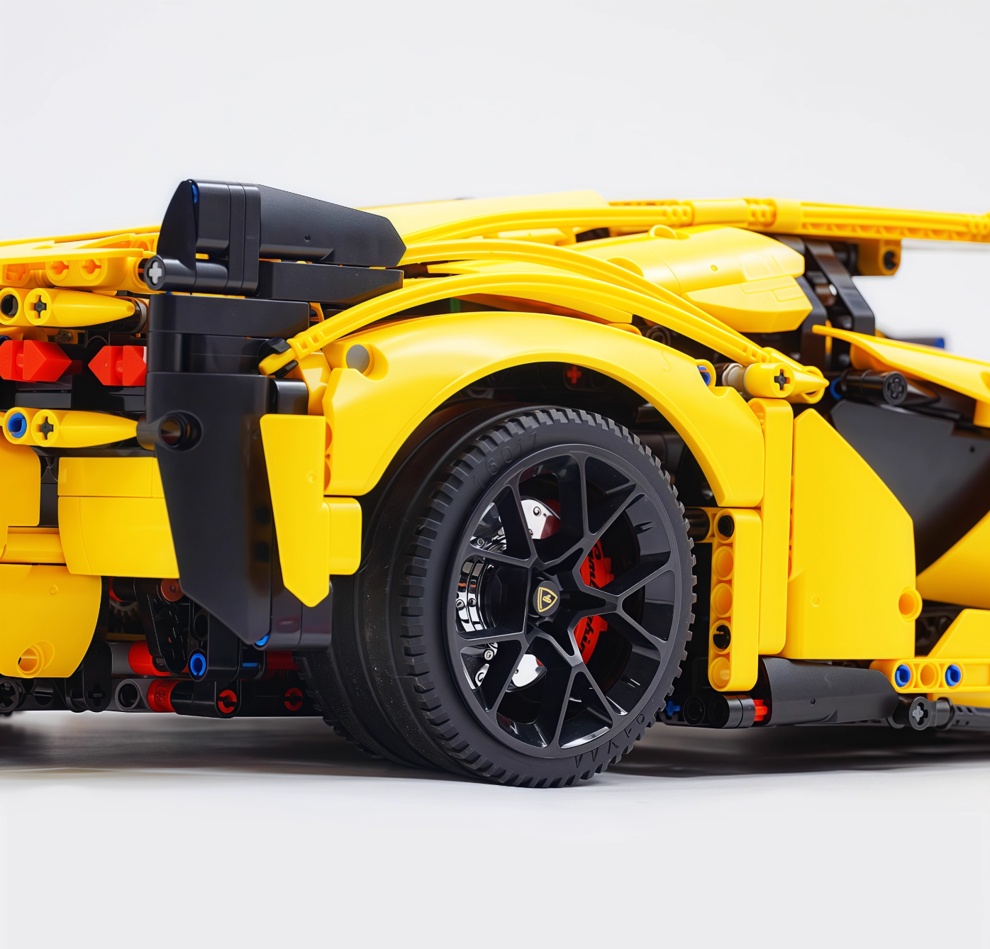 1:8 Lambo Sian Yellow Special Edition Building Block Supercar (3696 PCS)