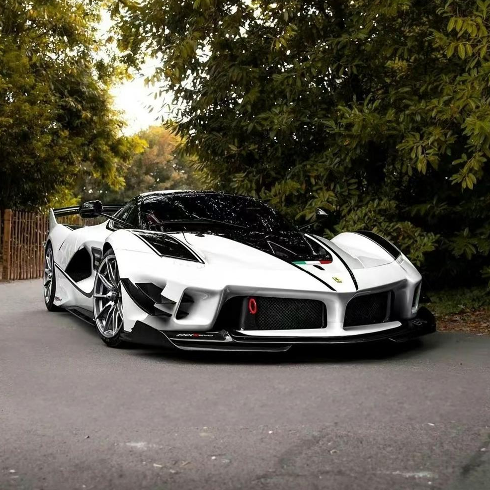 1:8 FXXK EVO custom modification, rare pearl white, oversized rear wing (4739 pieces)