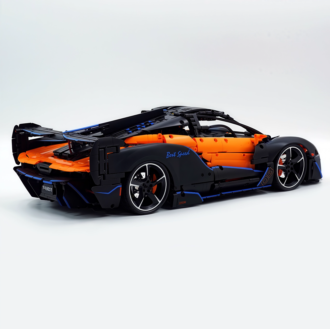 1:8 Sabre Building Block Supercar, Static Version (3862 PCS)