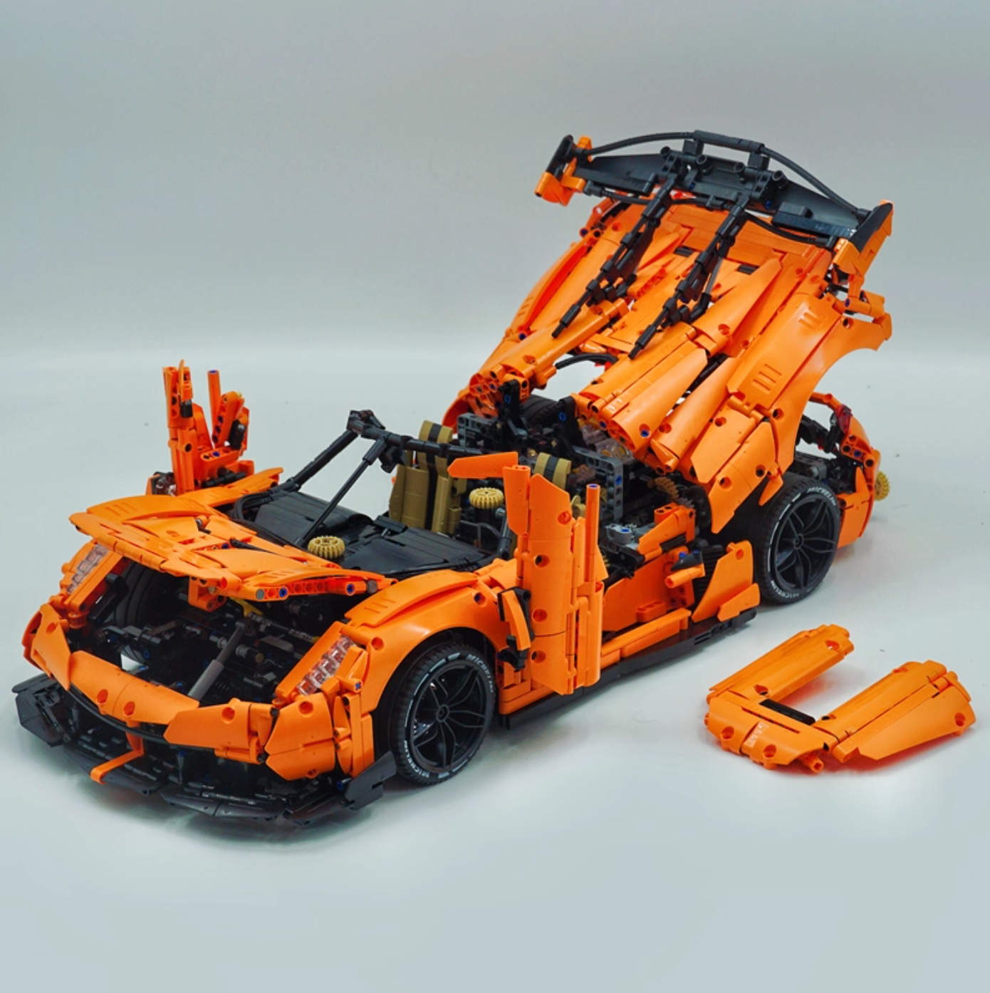 1:8 JESKO, custom Gulf Blue/Black/Orange limited edition building block supercar (4346 pieces)